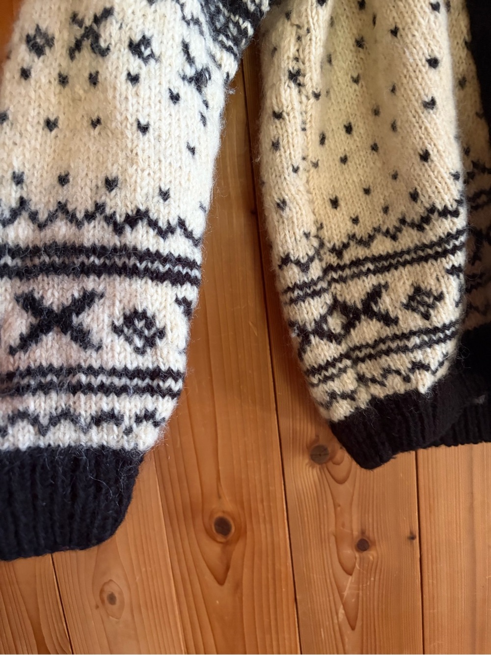Handknit Norwegian Wool Sweater - Picture 6 of 7